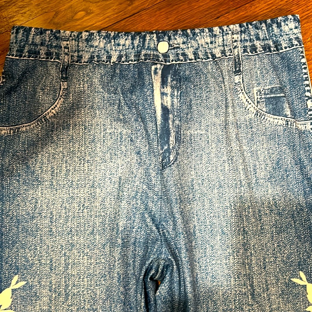Polyester capris - Picture 2 of 3